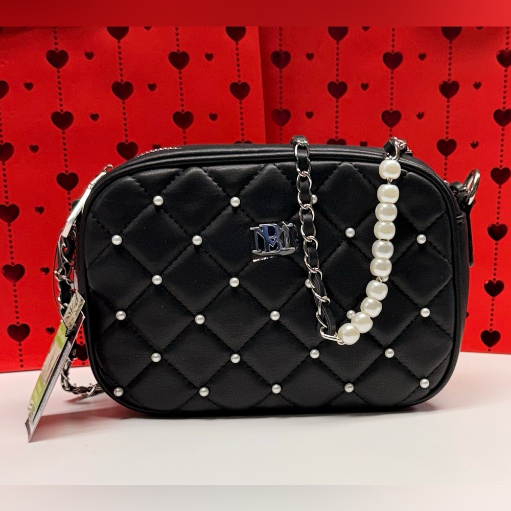 Elegant Black Diamond Quilted Camera Bag with Pearl Accents Badgley Mischka NWT